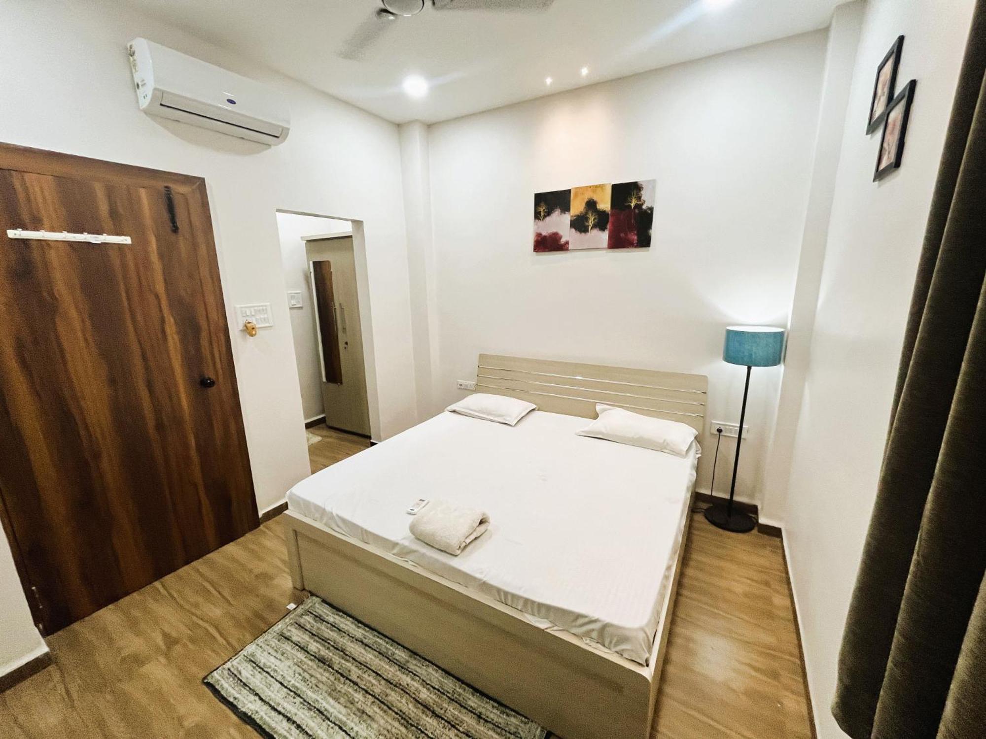 Shree Stay Inn Luxe' Holiday Home اوجاين المظهر الخارجي الصورة