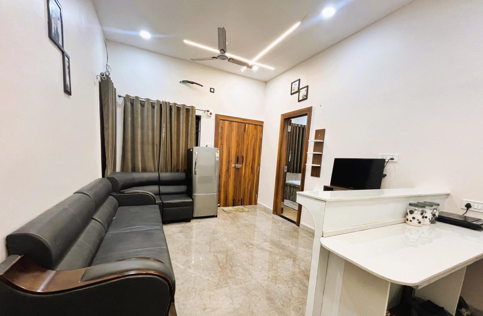 Shree Stay Inn Luxe' Holiday Home اوجاين المظهر الخارجي الصورة